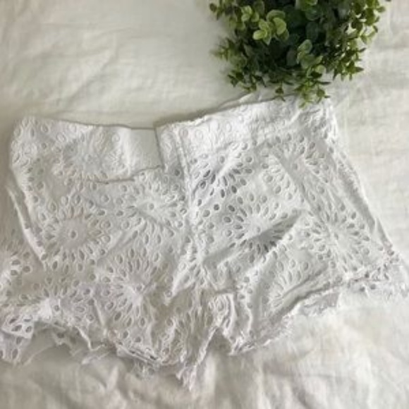 DANIELA CORTE Crochet Eyelet Pattern Beach Shorts - Picture 2 of 6